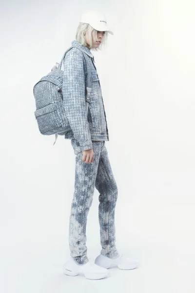 Look 7
